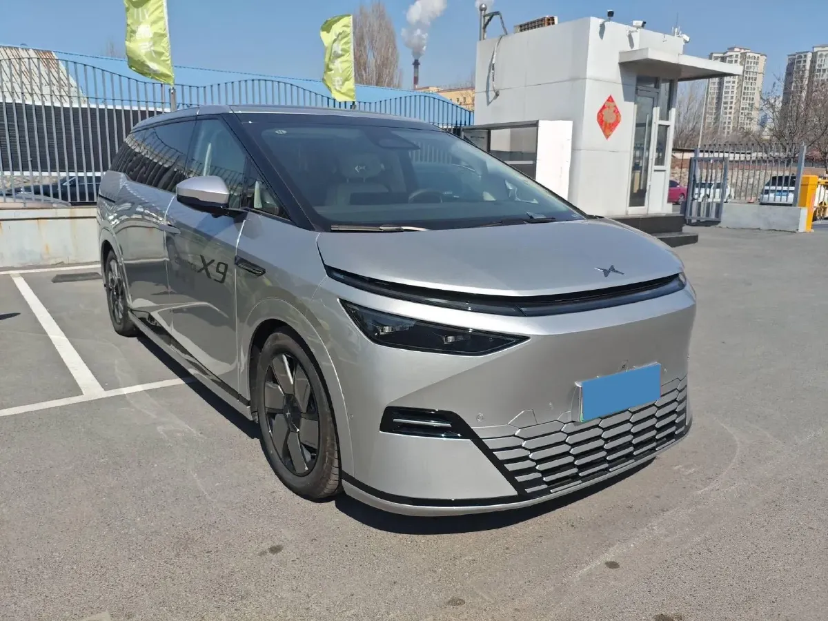 2025 Xpeng X9 BEV,autocango,china used car exporter,china ev exporter,chinese used car exporter,chinese used ev exporter