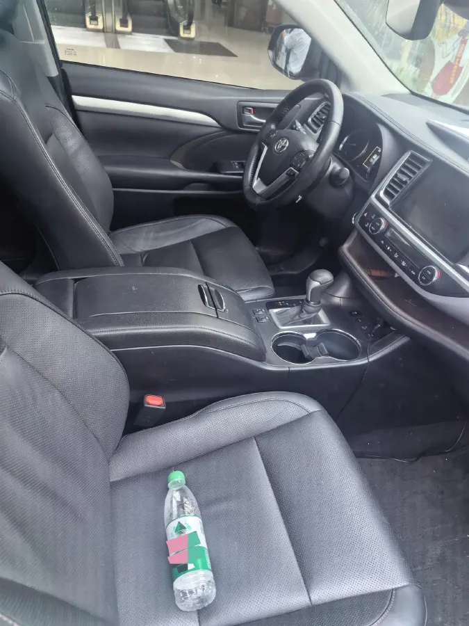 2021 Toyota Highlander 2.0T 220HP L4 6AT,autocango,china used car exporter,china ev exporter,chinese used car exporter,chinese used ev exporter