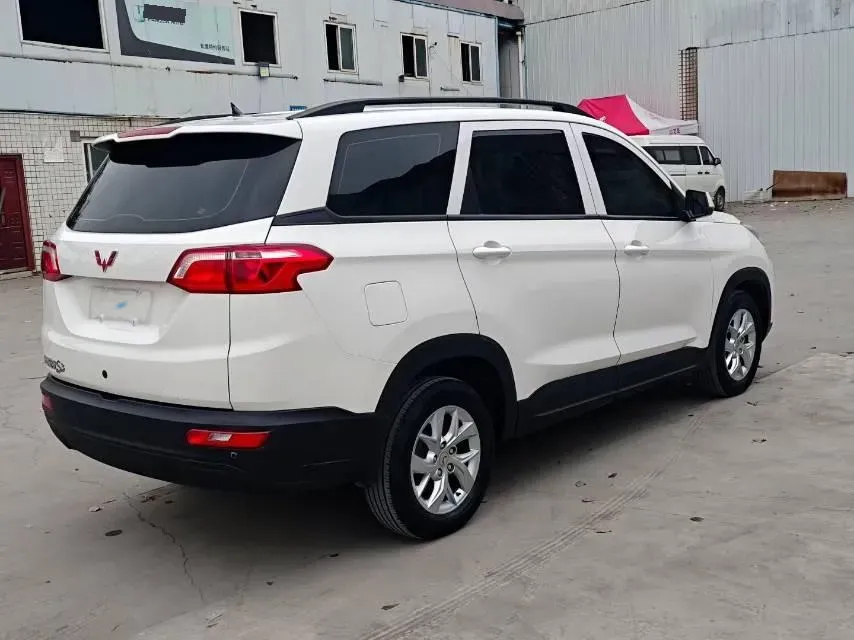 2019 WuLing HongGuang 1.5L 105HP L4 5MT,autocango,china used car exporter,china ev exporter,chinese used car exporter,chinese used ev exporter