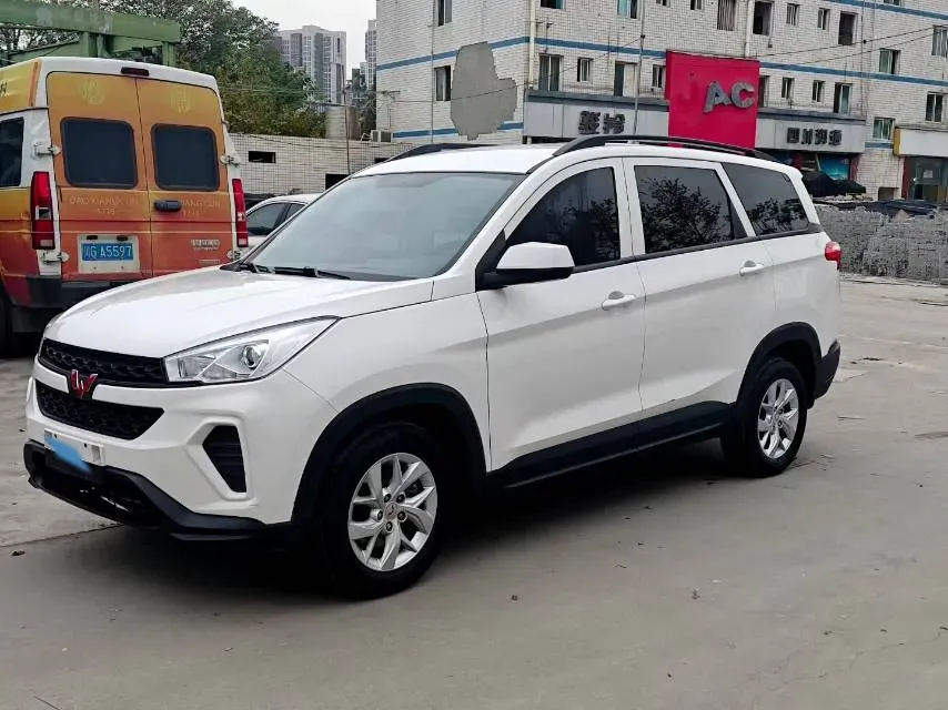 2019 WuLing HongGuang 1.5L 105HP L4 5MT,autocango,china used car exporter,china ev exporter,chinese used car exporter,chinese used ev exporter