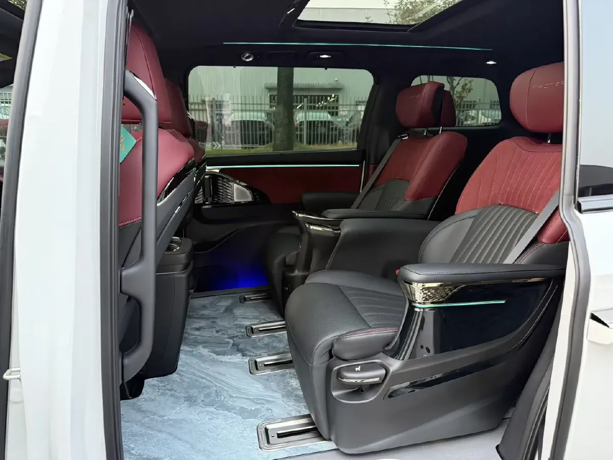 2025 GAC Trumpchi M8 2.0T 190HP L4 2DHT Hybrid,autocango,china used car exporter,china ev exporter,chinese used car exporter,chinese used ev exporter