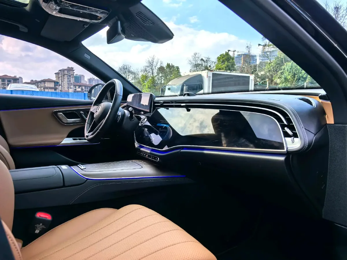 2024 Mercedes-Benz E Class 2.0T 204HP L4 9AT PHEV 25.4KWH,autocango,china used car exporter,china ev exporter,chinese used car exporter,chinese used ev exporter