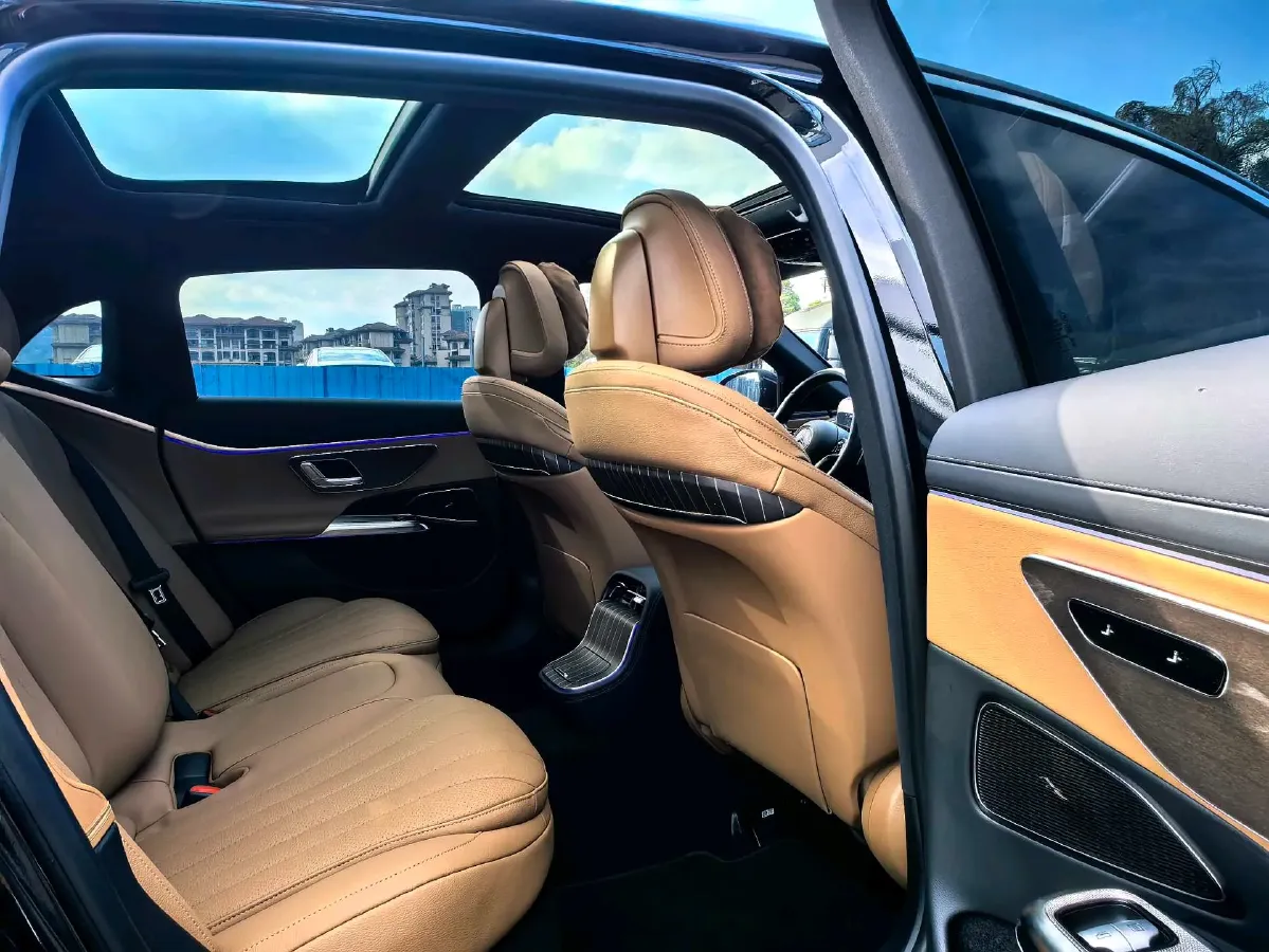 2024 Mercedes-Benz E Class 2.0T 204HP L4 9AT PHEV 25.4KWH,autocango,china used car exporter,china ev exporter,chinese used car exporter,chinese used ev exporter