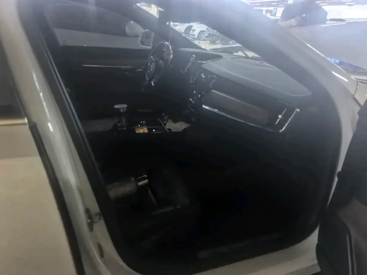 2021 Volvo S90 2.0T 250HP L4 8AT,autocango,china used car exporter,china ev exporter,chinese used car exporter,chinese used ev exporter