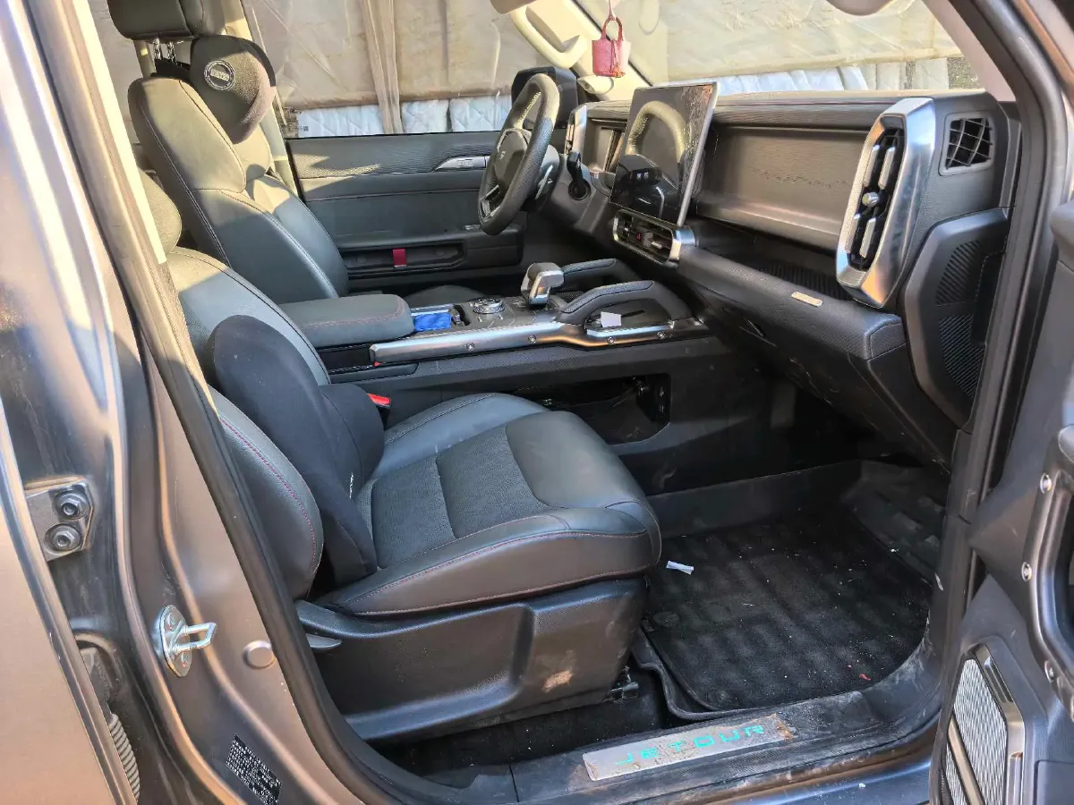 2023 Jetour Traveller 2.0T 254HP L4 7DCT,autocango,china used car exporter,china ev exporter,chinese used car exporter,chinese used ev exporter