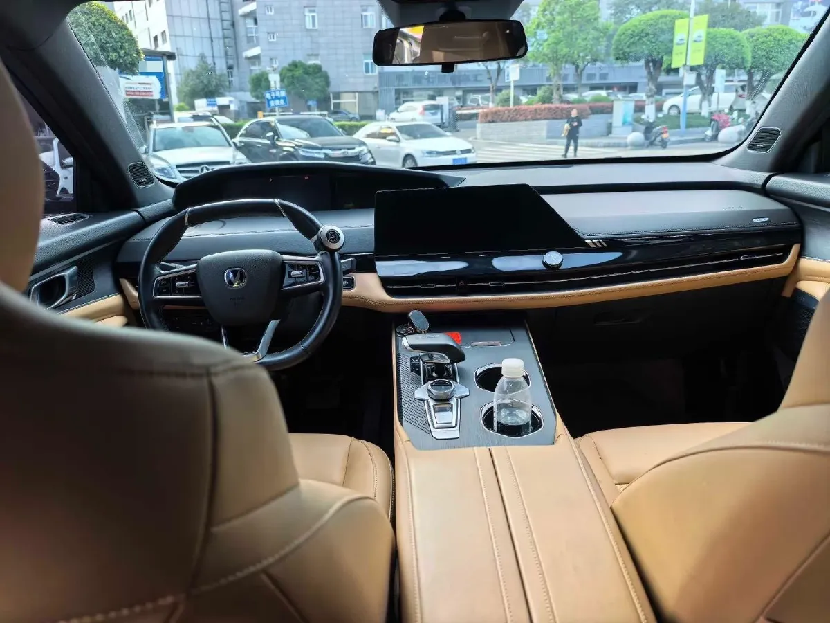 2021 ChangAn UNI-K 2.0T 233HP L4 8AT,autocango,china used car exporter,china ev exporter,chinese used car exporter,chinese used ev exporter