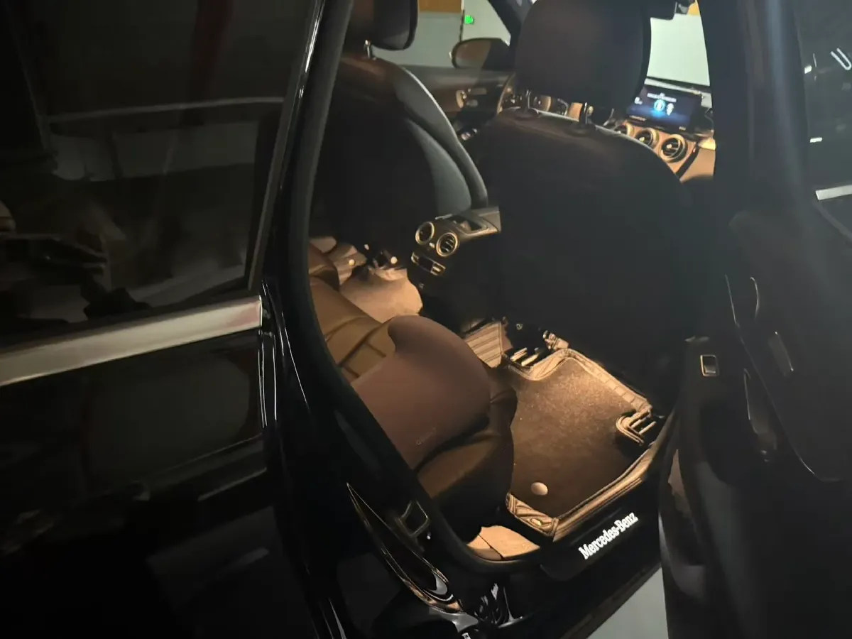 2022 Mercedes-Benz GLC Class 2.0T 197HP L4 9AT,autocango,china used car exporter,china ev exporter,chinese used car exporter,chinese used ev exporter