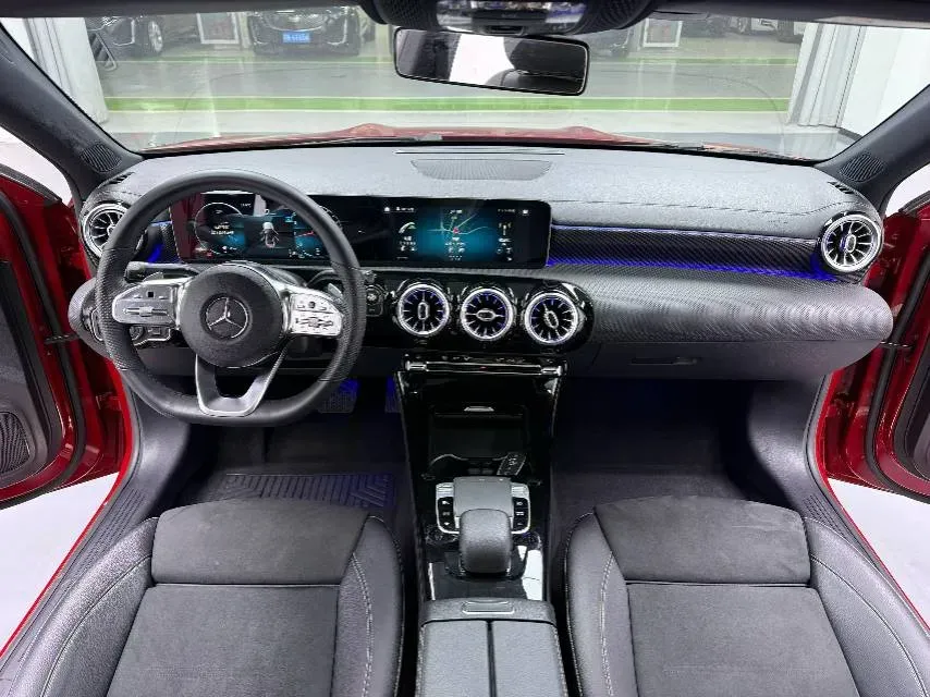 2020 Mercedes-Benz A Class 1.3T 163HP L4 7DCT,autocango,china used car exporter,china ev exporter,chinese used car exporter,chinese used ev exporter