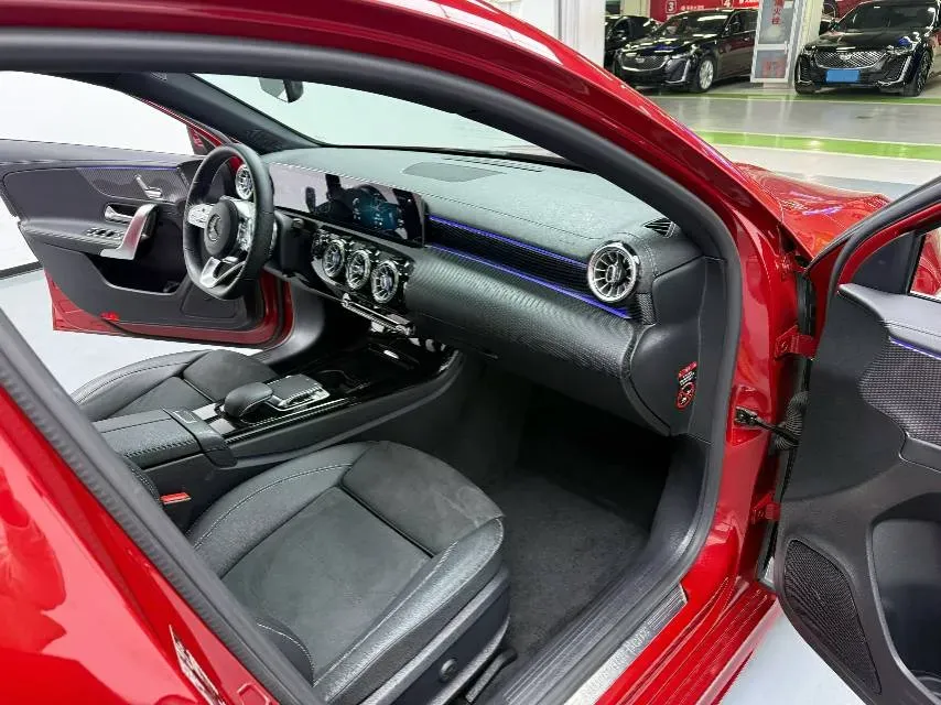 2020 Mercedes-Benz A Class 1.3T 163HP L4 7DCT,autocango,china used car exporter,china ev exporter,chinese used car exporter,chinese used ev exporter