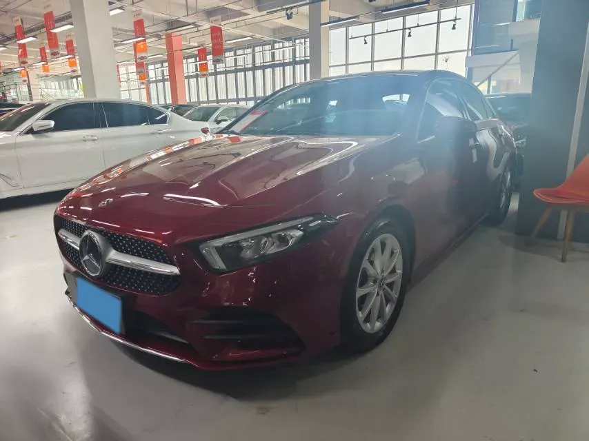 2020 Mercedes-Benz A Class 1.3T 163HP L4 7DCT,autocango,china used car exporter,china ev exporter,chinese used car exporter,chinese used ev exporter