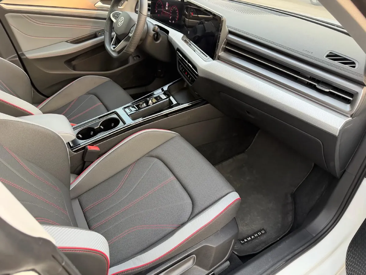 2025 Volkswagen Lamando 1.4T 150HP L4 7DCT,autocango,china used car exporter,china ev exporter,chinese used car exporter,chinese used ev exporter