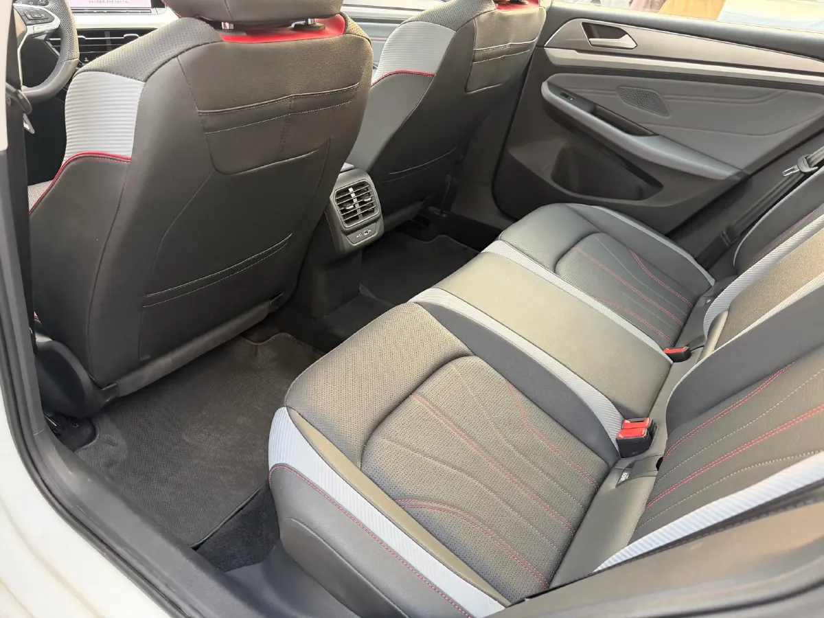 2025 Volkswagen Lamando 1.4T 150HP L4 7DCT,autocango,china used car exporter,china ev exporter,chinese used car exporter,chinese used ev exporter