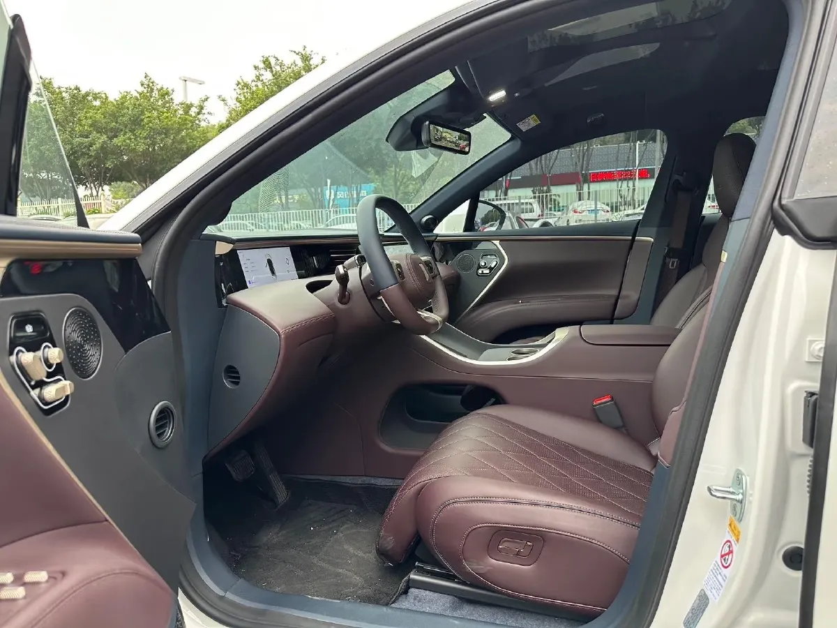 2025 Avatr 11 BEV,autocango,china used car exporter,china ev exporter,chinese used car exporter,chinese used ev exporter