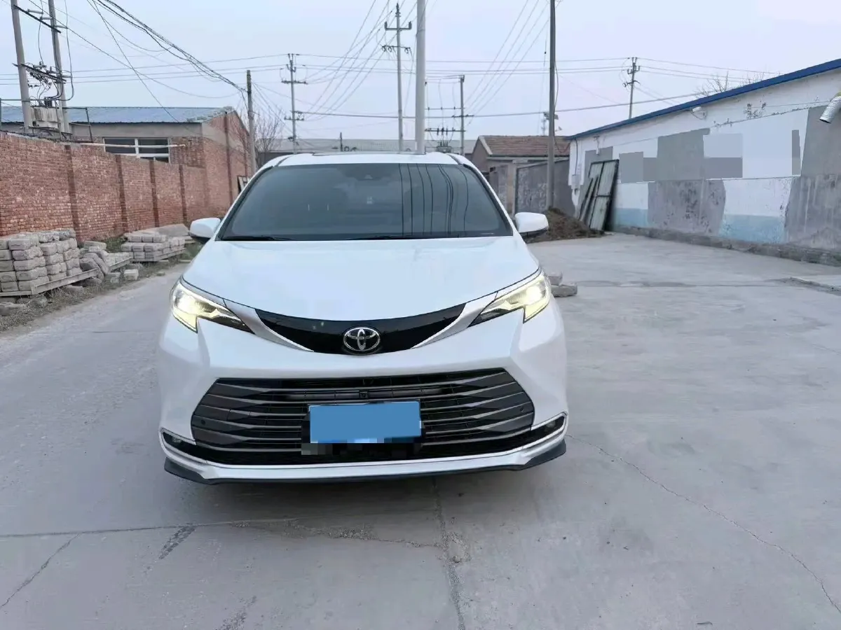 2024 Toyota Sienna 2.5L 189HP L4 E-CVT Hybrid,autocango,china used car exporter,china ev exporter,chinese used car exporter,chinese used ev exporter