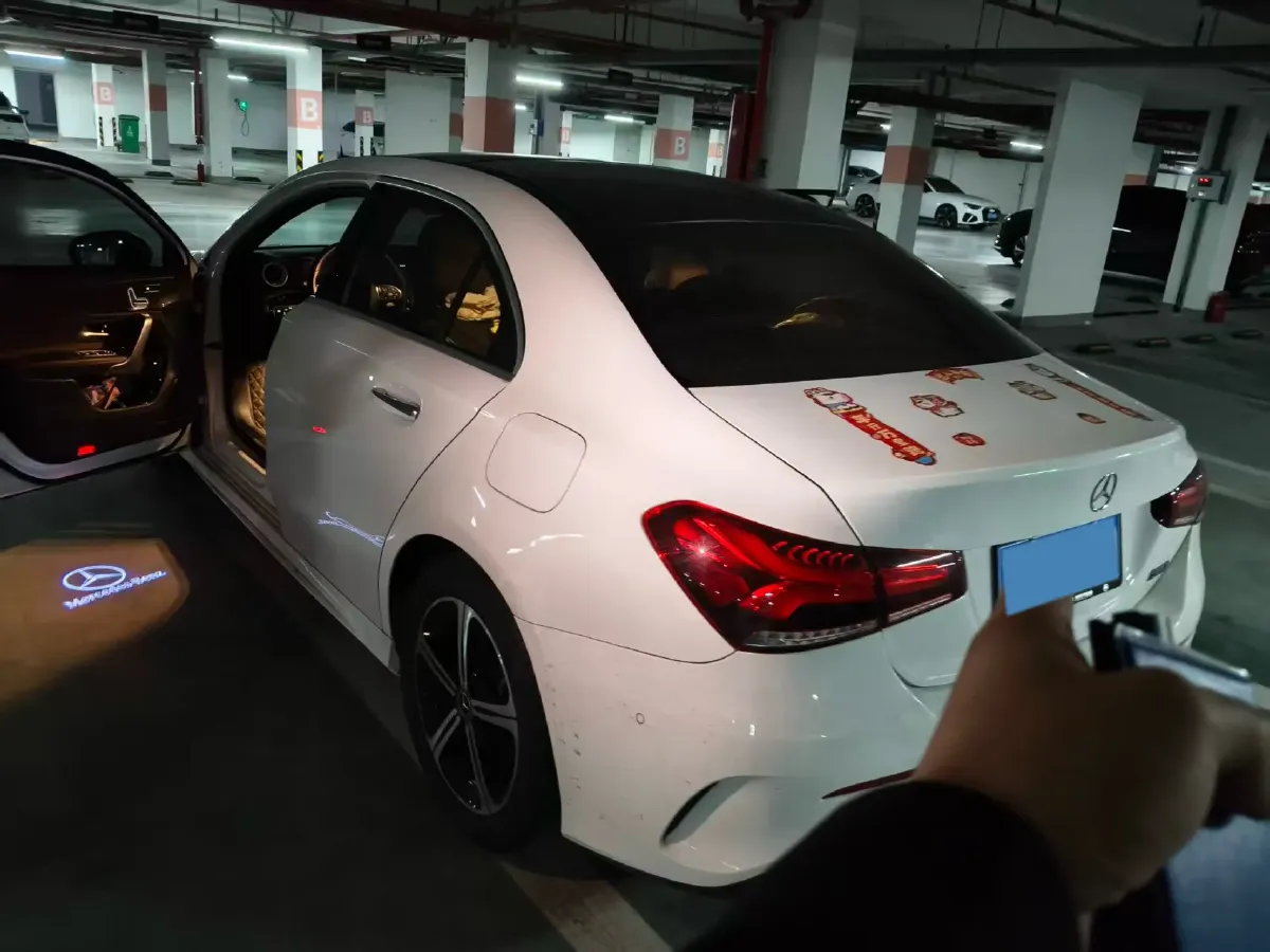 2022 Mercedes-Benz A Class 1.3T 163HP L4 7DCT,autocango,china used car exporter,china ev exporter,chinese used car exporter,chinese used ev exporter
