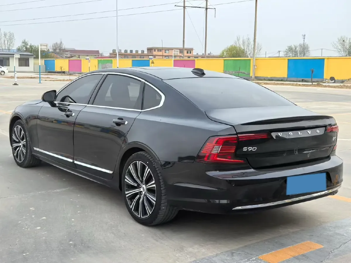 2023 Volvo S90 2.0T 250HP L4 8AT,autocango,china used car exporter,china ev exporter,chinese used car exporter,chinese used ev exporter
