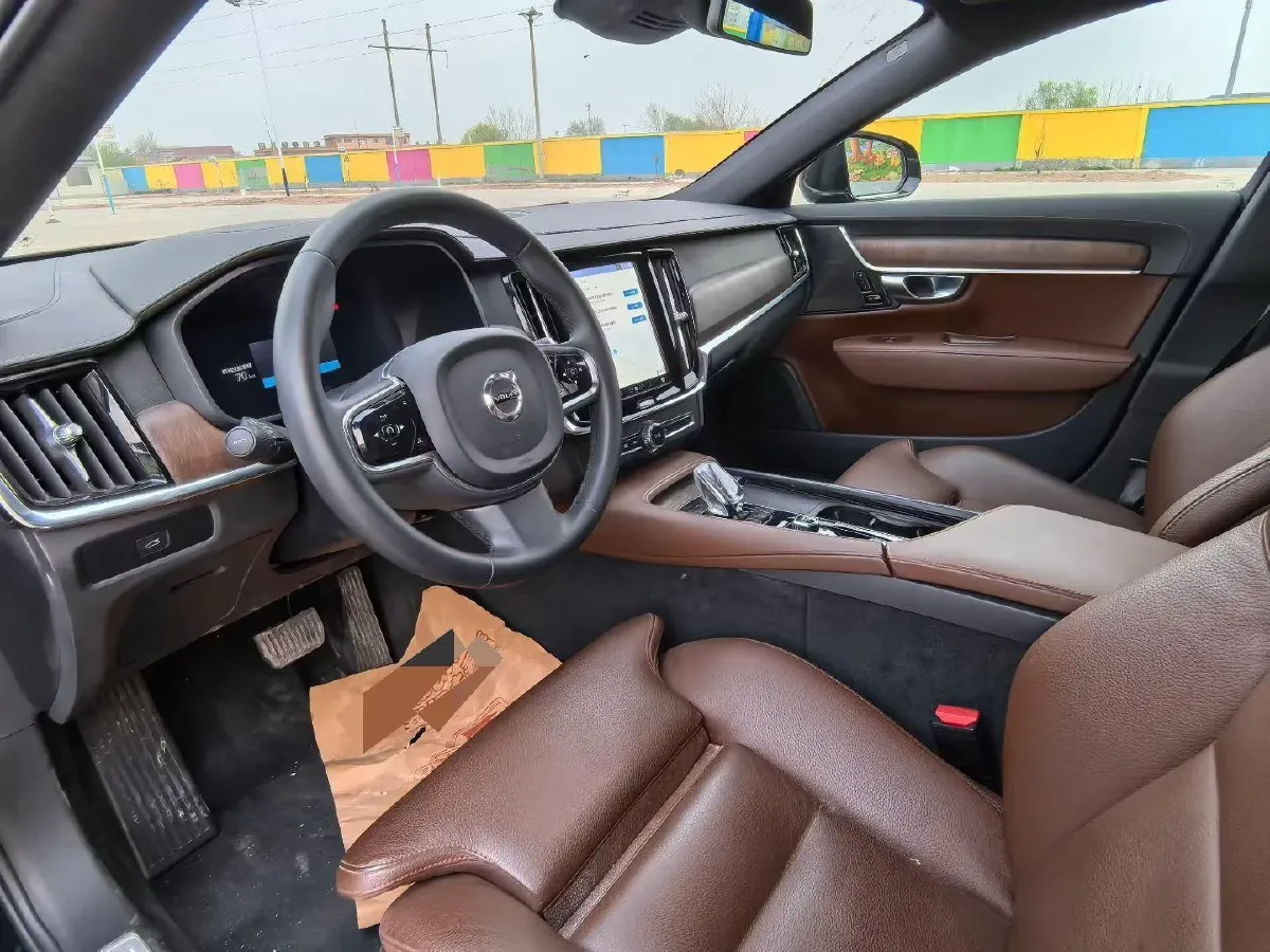 2023 Volvo S90 2.0T 250HP L4 8AT,autocango,china used car exporter,china ev exporter,chinese used car exporter,chinese used ev exporter