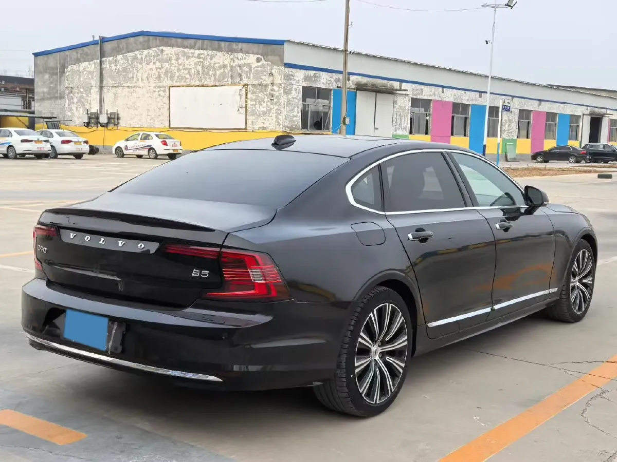 2023 Volvo S90 2.0T 250HP L4 8AT,autocango,china used car exporter,china ev exporter,chinese used car exporter,chinese used ev exporter