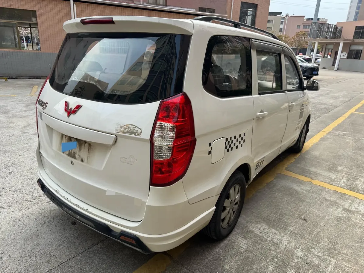2016 WuLing HongGuang 1.5L 112HP L4 5MT,autocango,china used car exporter,china ev exporter,chinese used car exporter,chinese used ev exporter