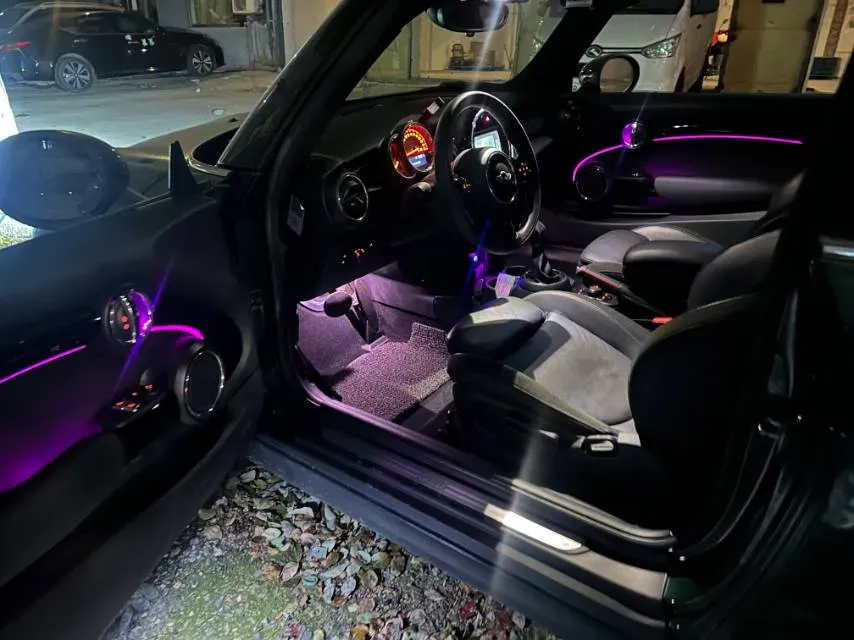 2017 MINI MINI 1.5T 136HP L3 6AT,autocango,china used car exporter,china ev exporter,chinese used car exporter,chinese used ev exporter