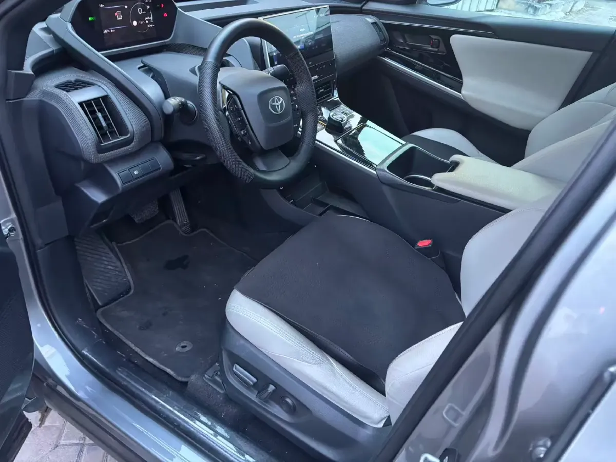 2022 Toyota bZ4X BEV 66.7KWH,autocango,china used car exporter,china ev exporter,chinese used car exporter,chinese used ev exporter