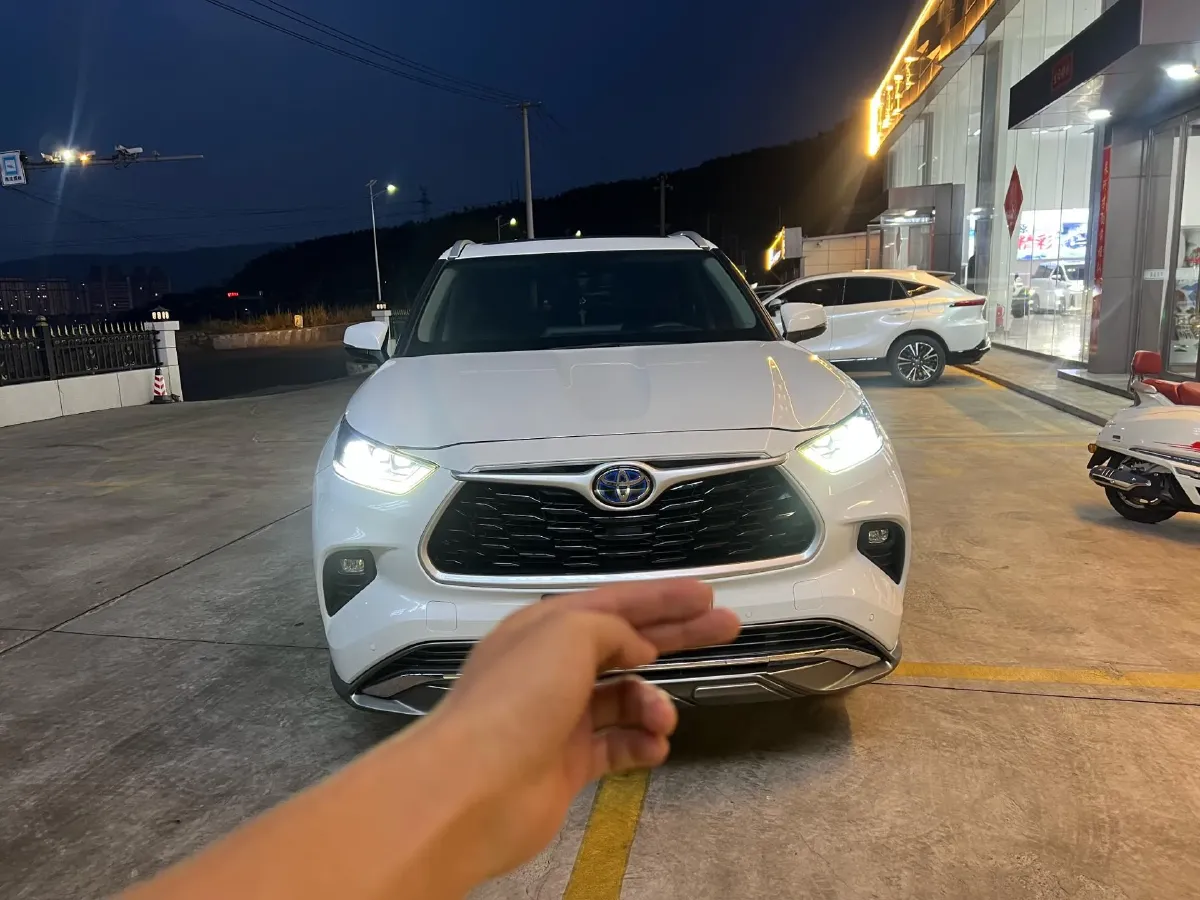 2022 Toyota Highlander 2.5L 192HP L4 E-CVT Hybrid,autocango,china used car exporter,china ev exporter,chinese used car exporter,chinese used ev exporter