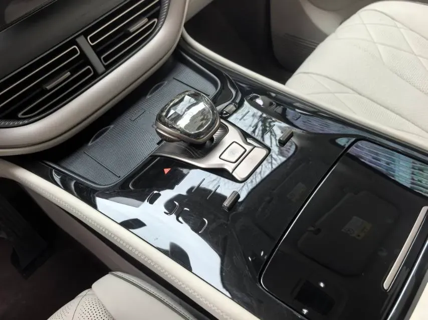 2022 Mercedes-Benz GLC Class 2.0T 197HP L4 9AT,autocango,china used car exporter,china ev exporter,chinese used car exporter,chinese used ev exporter