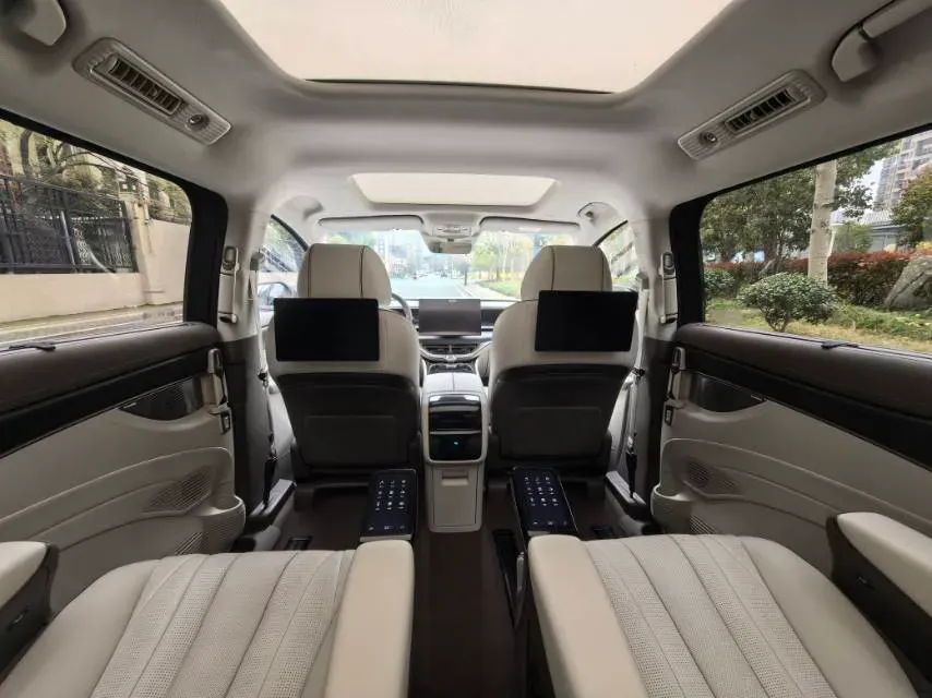 2022 Mercedes-Benz GLC Class 2.0T 197HP L4 9AT,autocango,china used car exporter,china ev exporter,chinese used car exporter,chinese used ev exporter