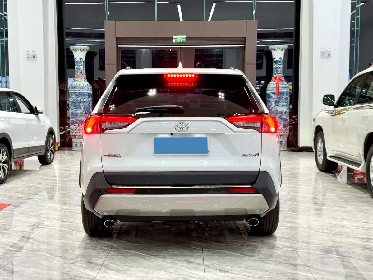 2023 Toyota RAV4 2.0L 171HP L4 CVT,autocango,china used car exporter,china ev exporter,chinese used car exporter,chinese used ev exporter