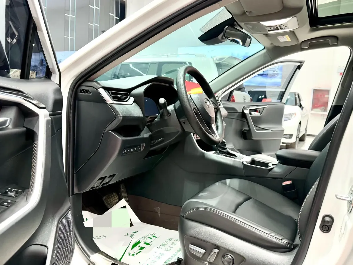 2023 Toyota RAV4 2.0L 171HP L4 CVT,autocango,china used car exporter,china ev exporter,chinese used car exporter,chinese used ev exporter