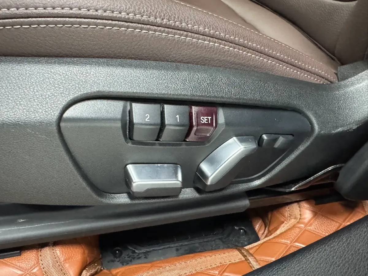 2022 BMW X1 1.5T 140HP L3 7DCT,autocango,china used car exporter,china ev exporter,chinese used car exporter,chinese used ev exporter