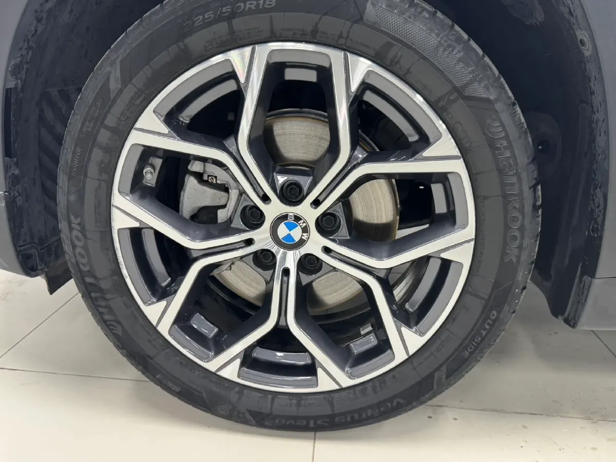 2022 BMW X1 1.5T 140HP L3 7DCT,autocango,china used car exporter,china ev exporter,chinese used car exporter,chinese used ev exporter