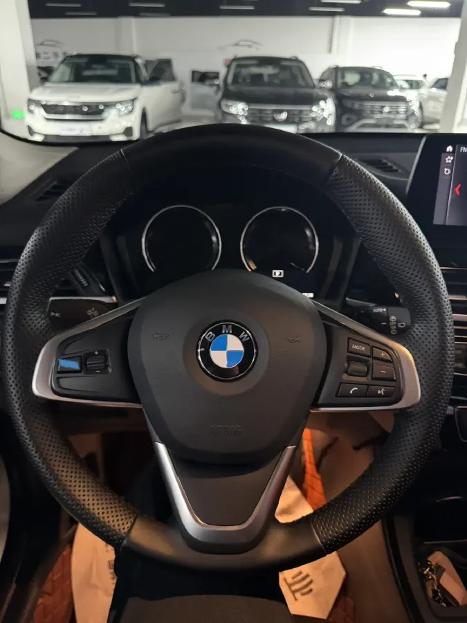 2022 BMW X1 1.5T 140HP L3 7DCT,autocango,china used car exporter,china ev exporter,chinese used car exporter,chinese used ev exporter