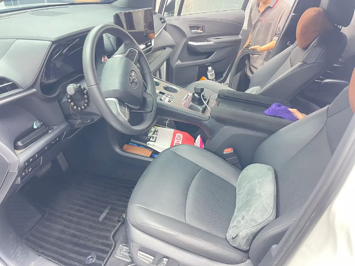 2024 Toyota Granvia 2.5L 189HP L4 E-CVT Hybrid,autocango,china used car exporter,china ev exporter,chinese used car exporter,chinese used ev exporter