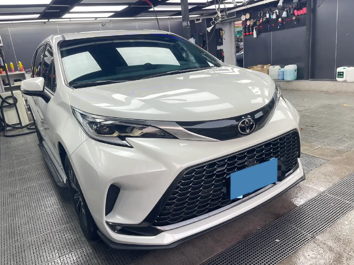 2024 Toyota Granvia 2.5L 189HP L4 E-CVT Hybrid,autocango,china used car exporter,china ev exporter,chinese used car exporter,chinese used ev exporter