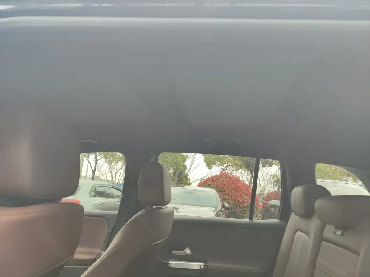 2022 Mercedes-Benz GLB Class 2.0T 190HP L4 8DCT,autocango,china used car exporter,china ev exporter,chinese used car exporter,chinese used ev exporter