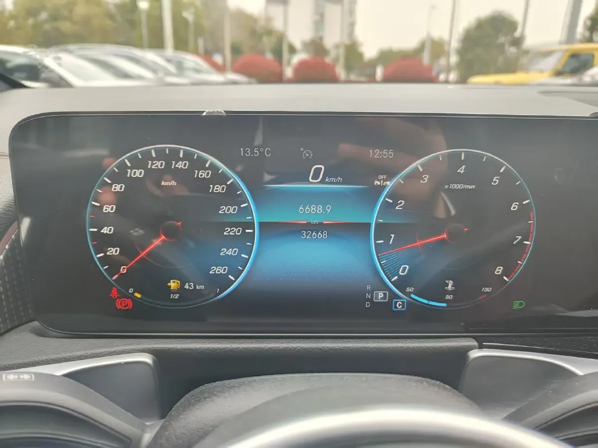 2022 Mercedes-Benz GLB Class 2.0T 190HP L4 8DCT,autocango,china used car exporter,china ev exporter,chinese used car exporter,chinese used ev exporter