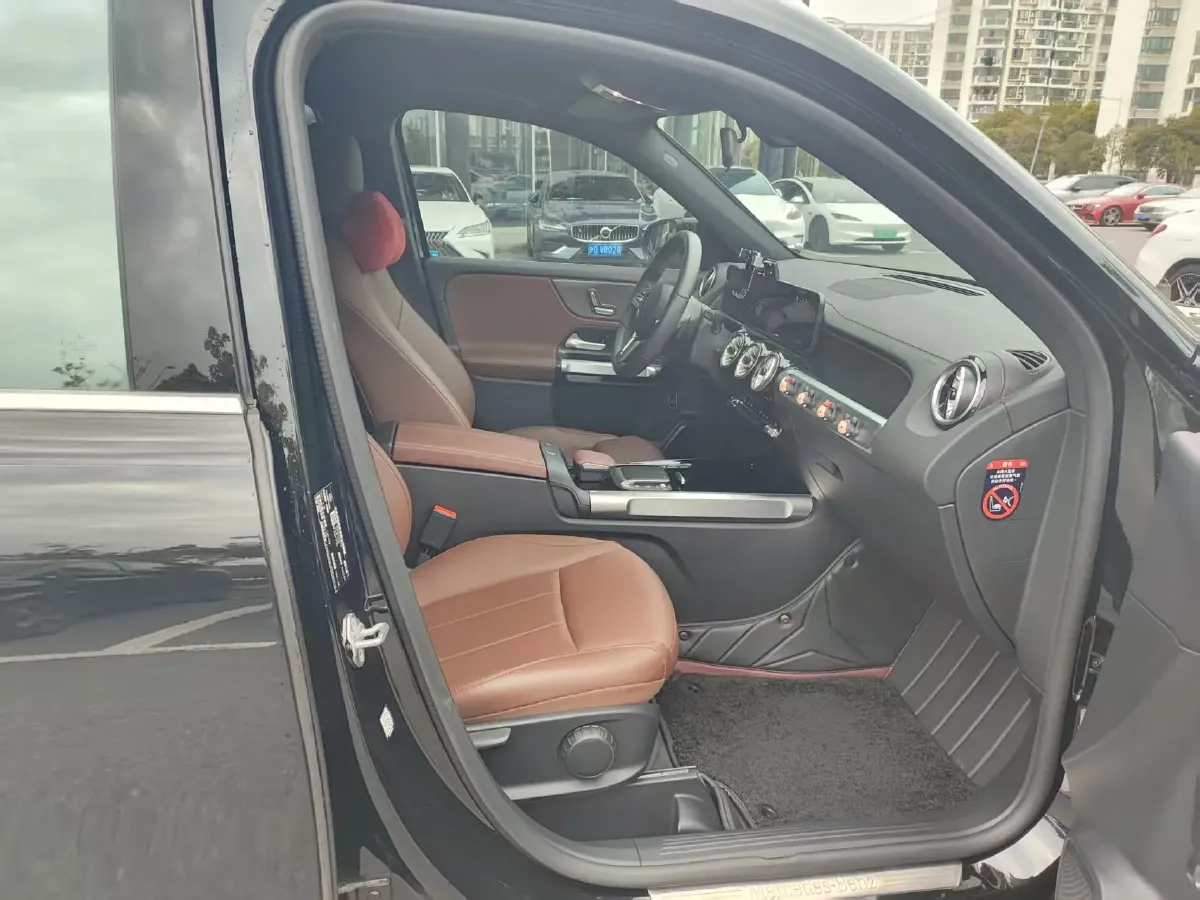 2022 Mercedes-Benz GLB Class 2.0T 190HP L4 8DCT,autocango,china used car exporter,china ev exporter,chinese used car exporter,chinese used ev exporter