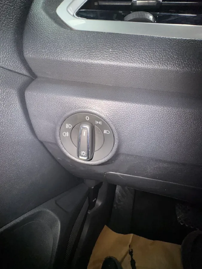 2022 Volkswagen T-Roc 1.4T 150HP L4 7DCT,autocango,china used car exporter,china ev exporter,chinese used car exporter,chinese used ev exporter