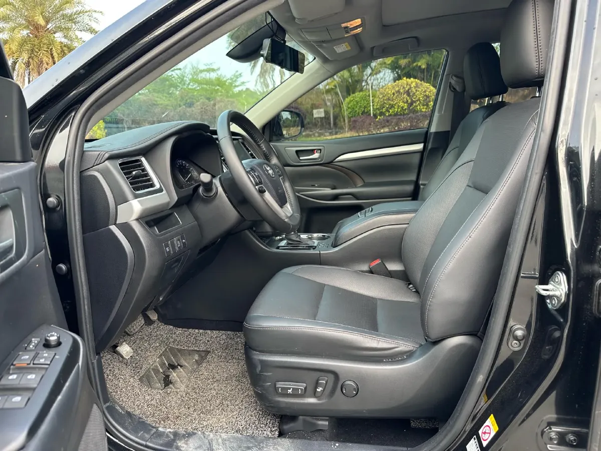 2021 Toyota Highlander 2.0T 220HP L4 6AT,autocango,china used car exporter,china ev exporter,chinese used car exporter,chinese used ev exporter