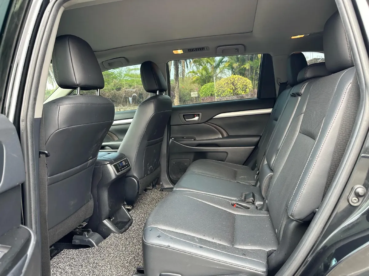 2021 Toyota Highlander 2.0T 220HP L4 6AT,autocango,china used car exporter,china ev exporter,chinese used car exporter,chinese used ev exporter