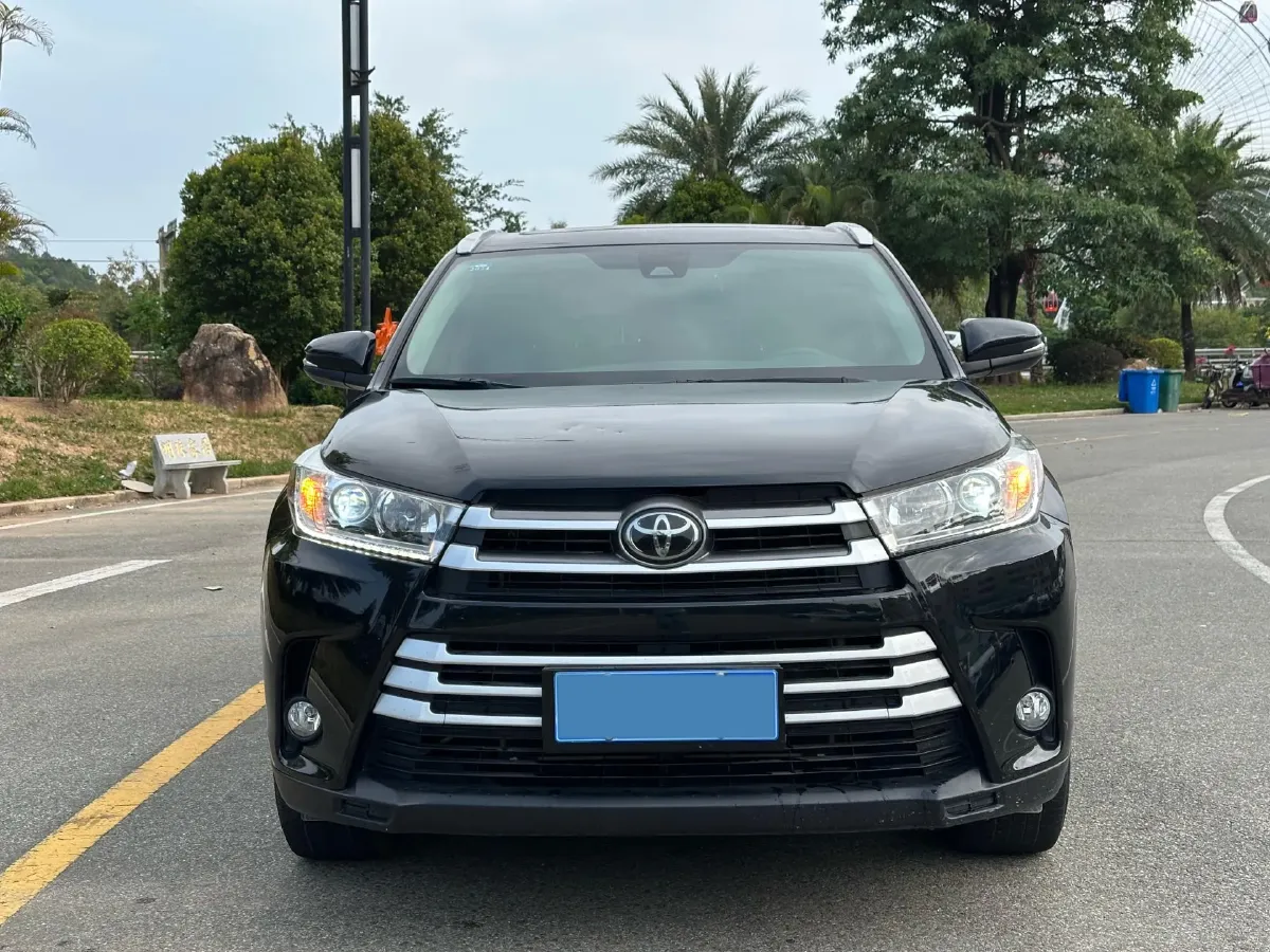 2021 Toyota Highlander 2.0T 220HP L4 6AT,autocango,china used car exporter,china ev exporter,chinese used car exporter,chinese used ev exporter