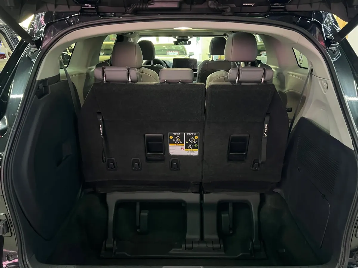 2023 Toyota Granvia 2.5L 189HP L4 E-CVT Hybrid,autocango,china used car exporter,china ev exporter,chinese used car exporter,chinese used ev exporter