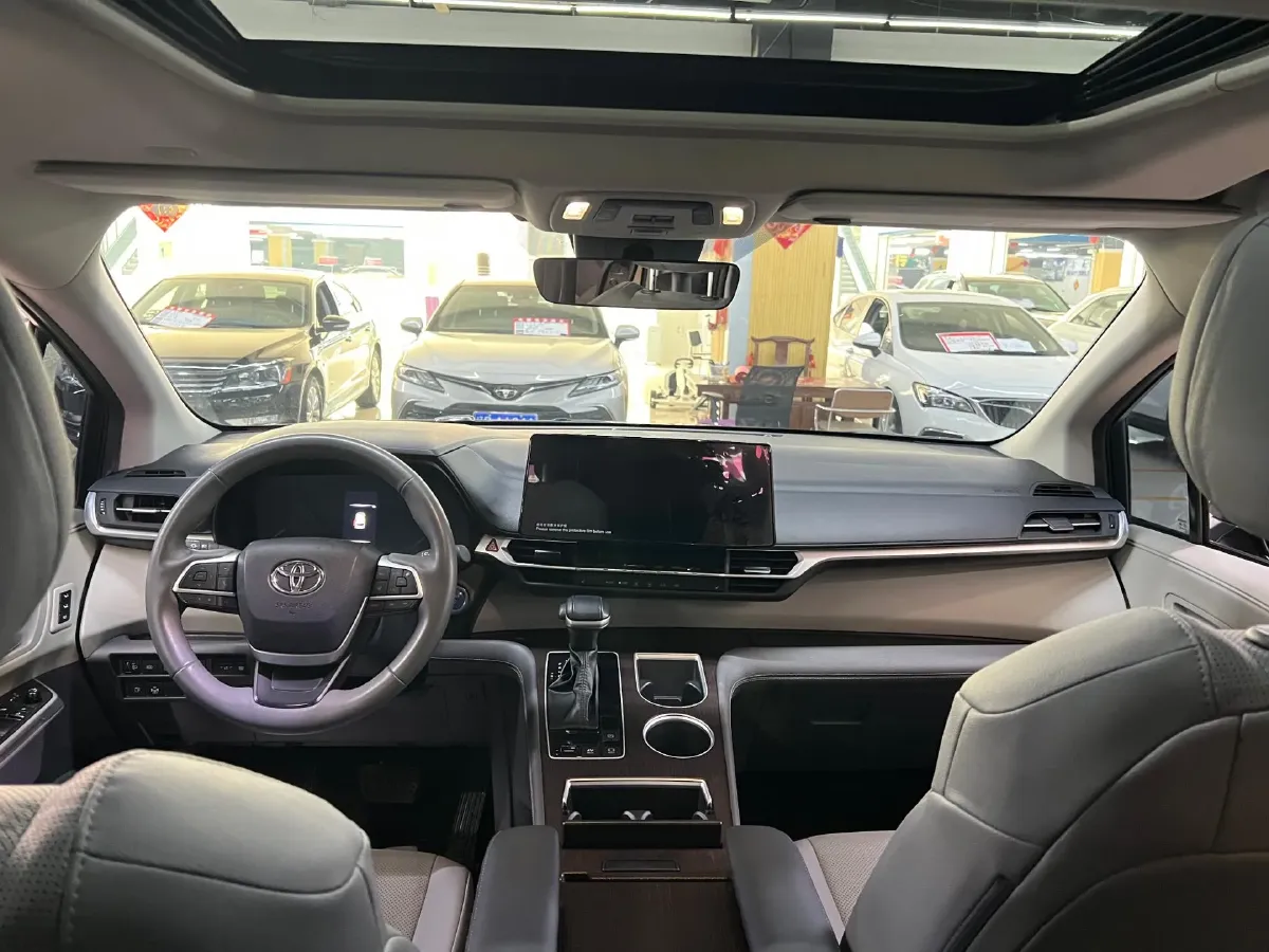 2023 Toyota Granvia 2.5L 189HP L4 E-CVT Hybrid,autocango,china used car exporter,china ev exporter,chinese used car exporter,chinese used ev exporter