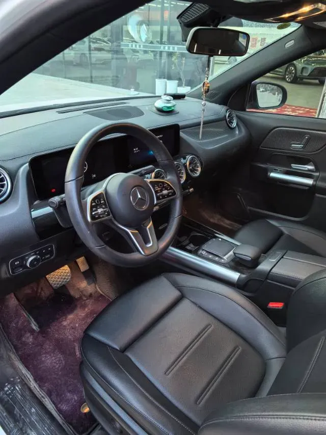 2022 Mercedes-Benz GLA Class 1.3T 136HP L4 7DCT,autocango,china used car exporter,china ev exporter,chinese used car exporter,chinese used ev exporter