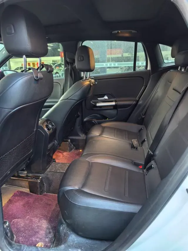 2022 Mercedes-Benz GLA Class 1.3T 136HP L4 7DCT,autocango,china used car exporter,china ev exporter,chinese used car exporter,chinese used ev exporter