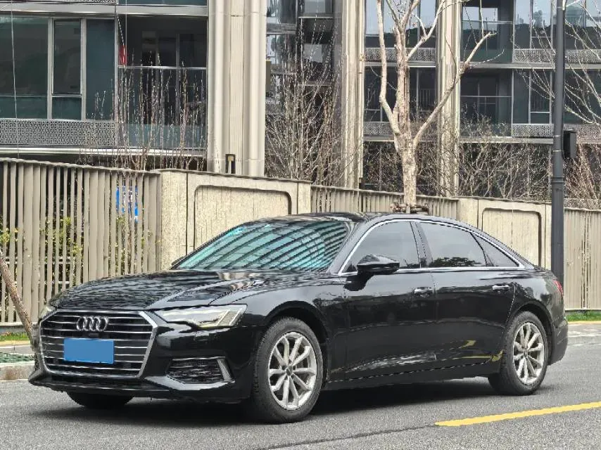 2019 Audi A6L 2.0T 190HP L4 7DCT,autocango,china used car exporter,china ev exporter,chinese used car exporter,chinese used ev exporter