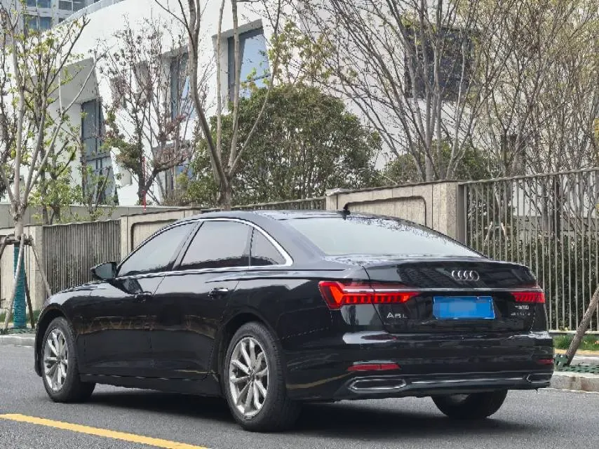 2019 Audi A6L 2.0T 190HP L4 7DCT,autocango,china used car exporter,china ev exporter,chinese used car exporter,chinese used ev exporter