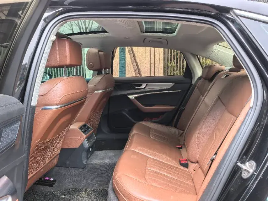 2019 Audi A6L 2.0T 190HP L4 7DCT,autocango,china used car exporter,china ev exporter,chinese used car exporter,chinese used ev exporter