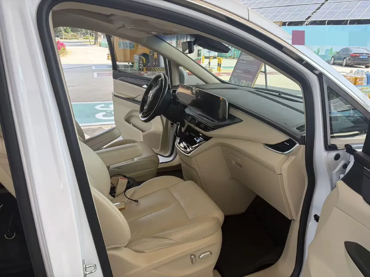 2022 Buick GL8 2.0T 237HP L4 9AT,autocango,china used car exporter,china ev exporter,chinese used car exporter,chinese used ev exporter